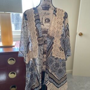 Catherine’s Blue and Cream Lace Trim Kimono 0x 14/16